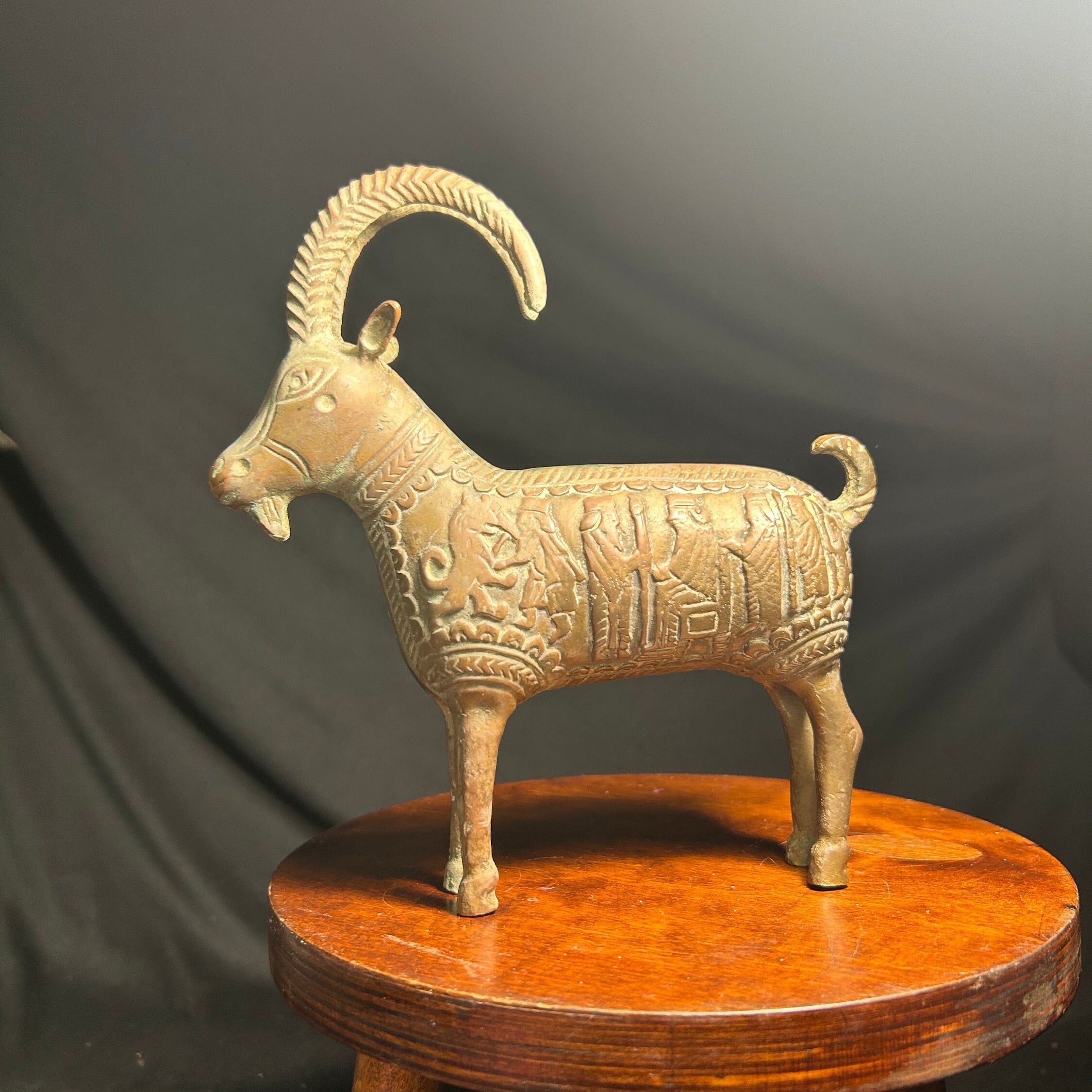 アンティーク雑貨 Ram Large Mahogany Bighorn Sheep Carving: Vintage Wood Ram Figurine - Etsy