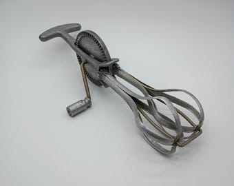 Antique 1920s Aluminum Beauty Hand Mixer Egg Beater