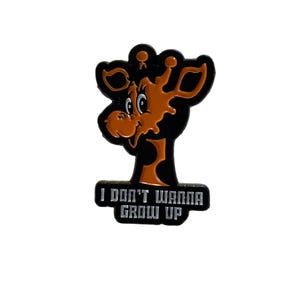 I don&#39;t wanna grow up Pin, Toys R Us Pin, Toys R Us memories, 90s, 90s Pin, 90s Merch, Millennial Pin, 90s Memorabilia, 90s Gift
