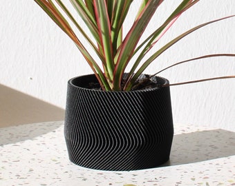 Large plant pot MAYLA 3D printed in black