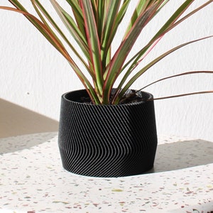 Large plant pot MAYLA 3D printed in black image 1