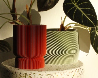 Set of 2 plant pots ELIF & MAYLA 3Dprinted in pistaccio green + amarena red