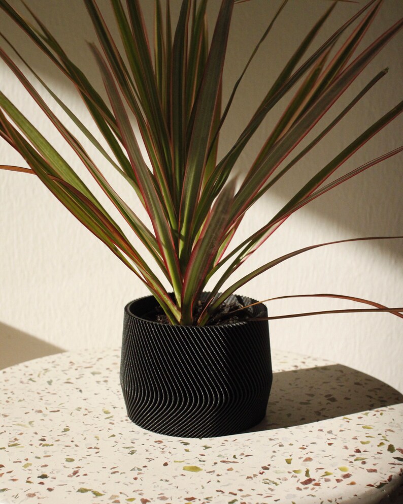 Large plant pot MAYLA 3D printed in black image 5