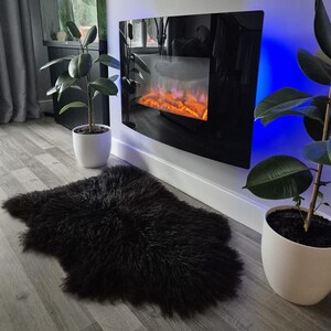 Icelandic Sheepskin Rug Natural Black Straight or Curly (Not Dyed) Long Fleece Genuine Sheepskin Rug Real Very Soft Pelt L120-125 x W 65-75cm