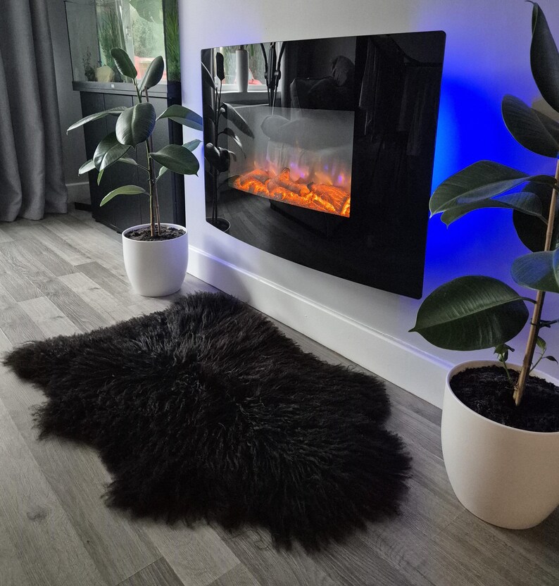 Icelandic Sheepskin Rug Natural Black Straight or Curly (Not Dyed) Long Fleece Genuine Sheepskin Rug Real Very Soft Pelt L120-125 x W 65-75cm