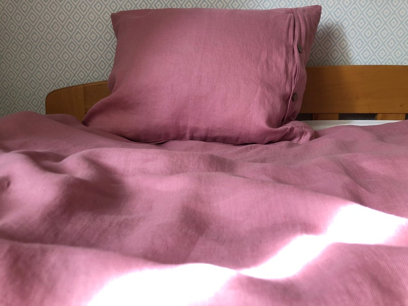 Indian pink linen bedding image 2