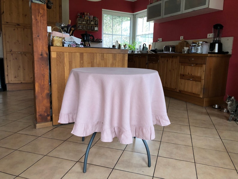 Round linen tablecloth with ruffles image 2