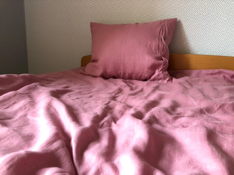 Indian pink linen bedding image 3