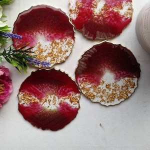 Zestaw podstawek Ruby Red and Gold - ręcznie robiony podkład z żywicy - wystrój domu, zastawa stołowa, prezenty dla niej, paleta do paznokci, tacka na biżuterię