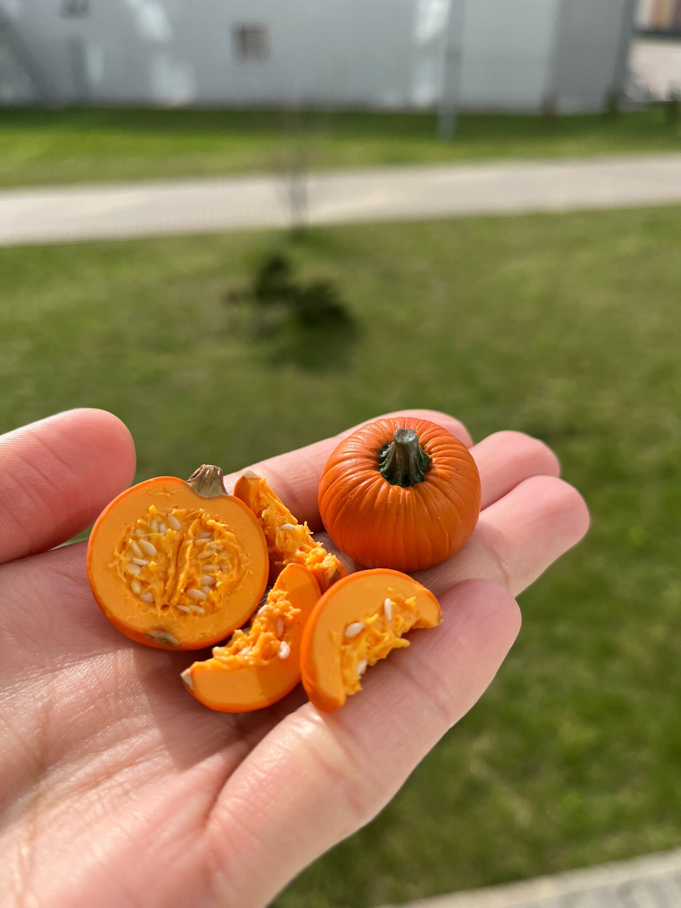 6 Mini Citrouilles En Résine Phosphorescente - Décorations Halloween 2,5 Cm, Figurines Bricolage