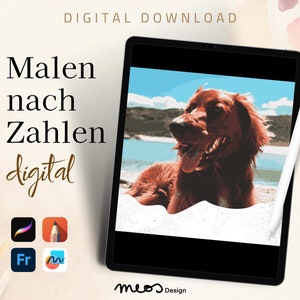 Könnte beinhalten: Digitaler Download eines Malen-nach-Zahlen-Bildes mit einem braunen Hund am Strand. Das Bild wird auf einem Tablet mit einem Stift daneben angezeigt. Der Text "Malen nach Zahlen digital" wird auf der linken Seite des Bildes angezeigt.