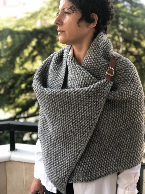 SuGibi Outside Shawl, Hand Knitted Shoulder Wrap, Sweater Vest, Handmade Clothing, Gift for Mom, Gift for Her, Knit Cardigan, Host Gift