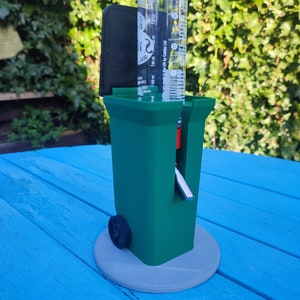 Wheelie Bin Freistehender Wasserflaschenhalter für Hamster, Ratten, &c