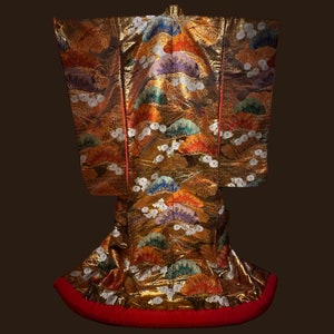Free Shipping, ceremonial kimono UCHIKAKE heavily woven obi-like brocade, worn over another kimono to drag. rod. 05-0004