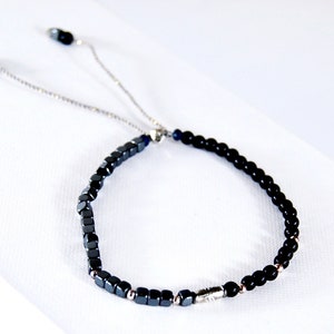 Black onyx bracelet with 925 silver beads - minimalist and elegant design for men and women - handmade - ideal for a gift for him.