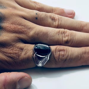 Unisex-Silberring mit schwarzem Onyx · Handgefertigter Herrenschmuck · Herren-Siegelring · Minimalistischer Stil · Elegantes Geschenk.