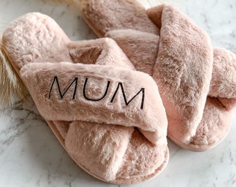 MUM SLIPPERS Cadeau de fête des mères - Pantoufles en mousse à mémoire de forme Super Fluffy, cadeau pour maman