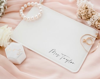 Mrs Clutch, Personalised Clutch for Bride, Bridesmaid Pouch, Bridesmaid Proposal, Hen Party Gift, Personalized Maid of Honour Gift