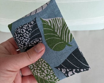 Leaf Print Canvas Pocket Wallet – Coin Purse, Card Holder