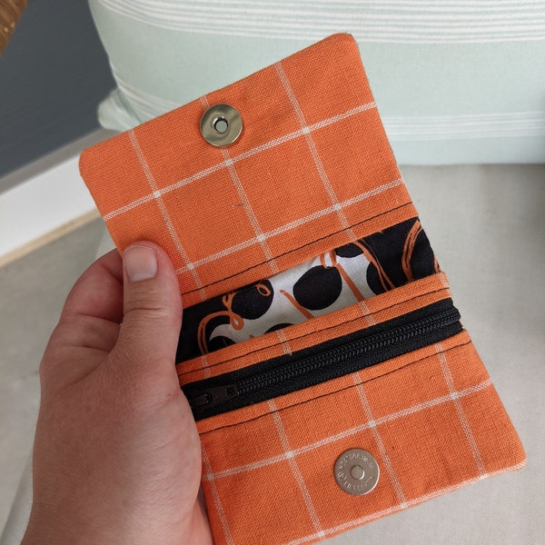 Pocket Wallet - Orange Plaid Pumpkins, Small Black Wallet, Orange Coin Purse, Zippered Pocket, Magnetic Snap, Halloween Credit Card Holder