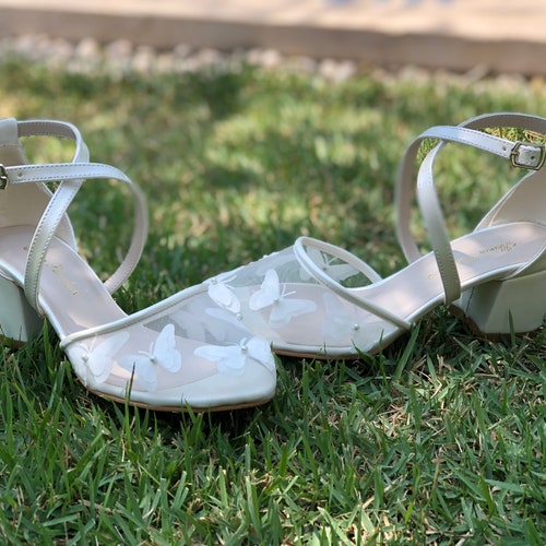 Butterflies of love, bride shoes , tulle wedding shoes, 3d butterfly shops bridal shoes, double strap, 5cm block heel, rounded toe ivory color,
