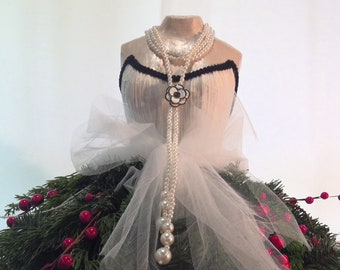 metal dress form christmas tree 10 Stylish DIY Dress Form Christmas Trees You Can Make Using our Tutorials