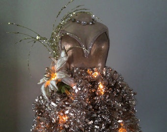 green emerald velvet dress Kurt Adler 16-inch Red/Gold Black Angel Tree Topper main image 0