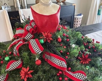 Mannequin Christmas Tree | Couture Red Christmas Centerpiece | Decorated  Dress Form | Red Velvet Christmas Holiday Tree - Etsy
