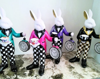 Conejo blanco, conejo blanco de Alicia en el país de las maravillas, conejo de Pascua, conejo pintado a mano, conejo blanco y negro caprichoso, decoración de conejo.