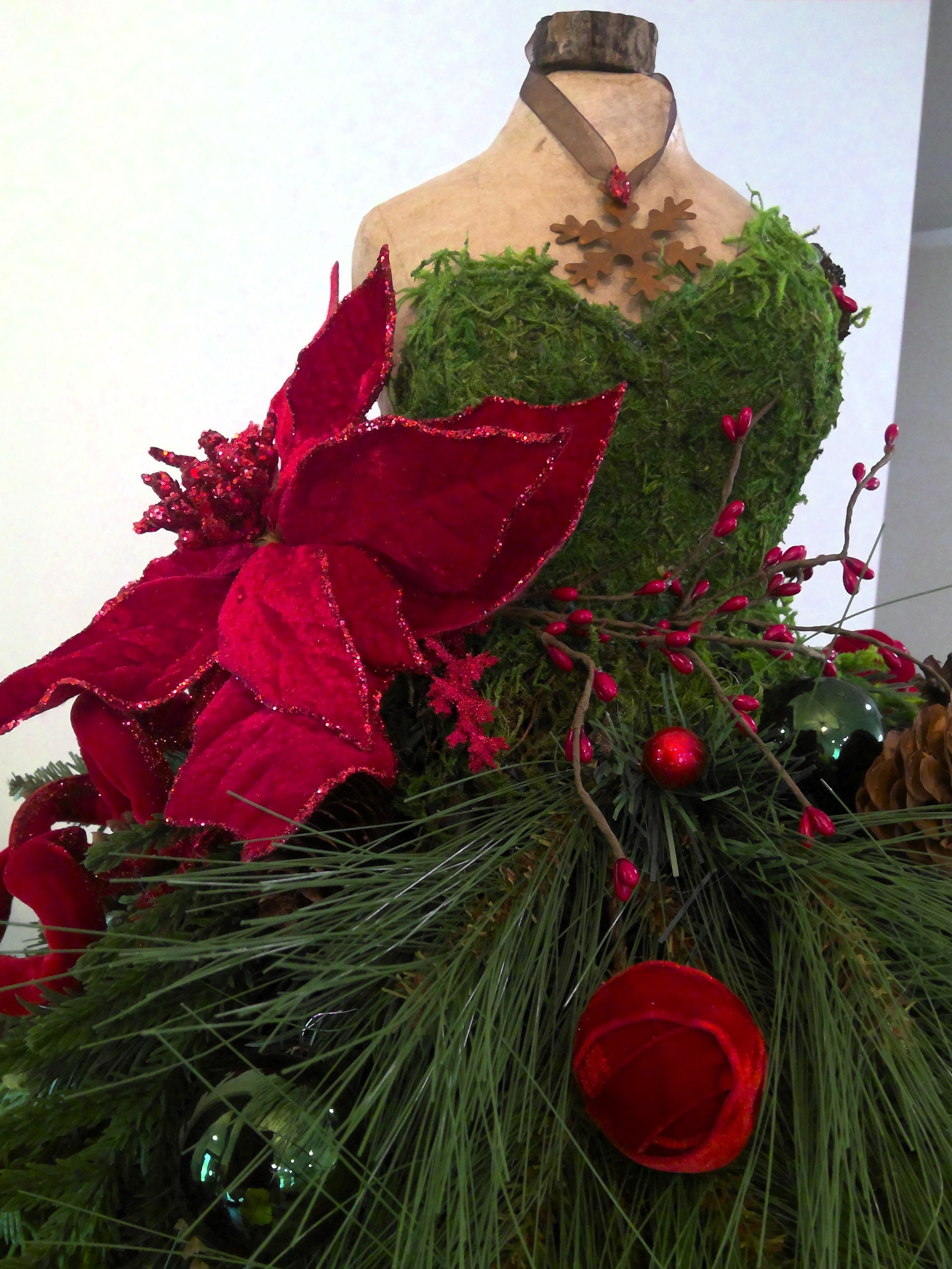 Mannequin Christmas Tree Couture Red Christmas Centerpiece Decorated Dress  Form Red Velvet Christmas Holiday Tree 