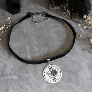 Samt Choker | Gothic Schmuck | Witchy Halskette | Edelstahl Anhänger | Goth Geschenk | Spooky Schmuck