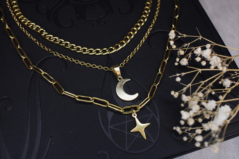 Gliederkette mit 3 Strängen Goldene Edelstahlkette Mond und Stern Anhänger Halbmondkette Edelstahlkette Gotischer Schmuck Bild 1