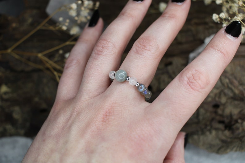 Labradorit Perlenring Mondstein-Ring Elastischer Edelsteinring Ring aus Edelsteinperlen Hexenschmuck Bild 5