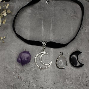 Samt Choker | Gothic Schmuck | Verschiedene Anhänger | Mond Choker | Amethyst Schmuck | Quarz Anhänger