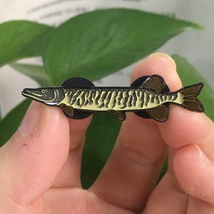 Tiger Muskie Enamel Pin – Fishing Lapel Pin with Gift Box, Tiger Muskie Badge, Fly Fishing Gift for Anglers & Outdoorsmen image 2