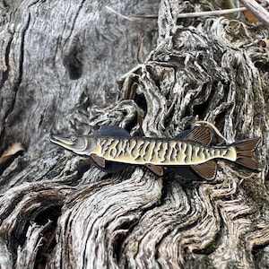 Tiger Muskie Enamel Pin – Fishing Lapel Pin with Gift Box, Tiger Muskie Badge, Fly Fishing Gift for Anglers & Outdoorsmen image 4