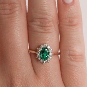 Emerald Oval Engagement Ring,14k Solid Gold Wedding Ring Moissanite Halo Ring, May Birthstone ,Anniversary Ring Gemstone Ring, Gift For Her