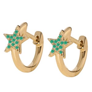 Brinco de argola em forma de estrela com esmeralda genuína de qualidade AAA, brinco de argola em forma de estrela com esmeralda em ouro maciço 14k, joia minimalista feita à mão em ouro, presente para o Dia das Mães