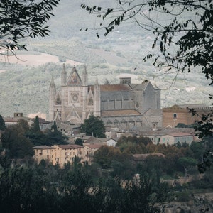 orvieto italy - landscape photography - digital download  - landscape and nature digital file - wall art - home decor - umbria, italy