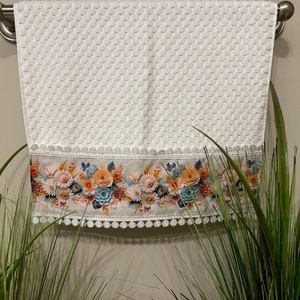 3D Floral Cotton Hand Towel – Lace Trim Bathroom Decor, Shabby Chic Guest Towel, Cottagecore Bath Accessory