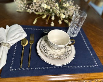 Navy Blue Embroidered Placemats – 4-Piece Cotton Table Set with White Stitching, Elegant Linen Look for Dining & Entertaining