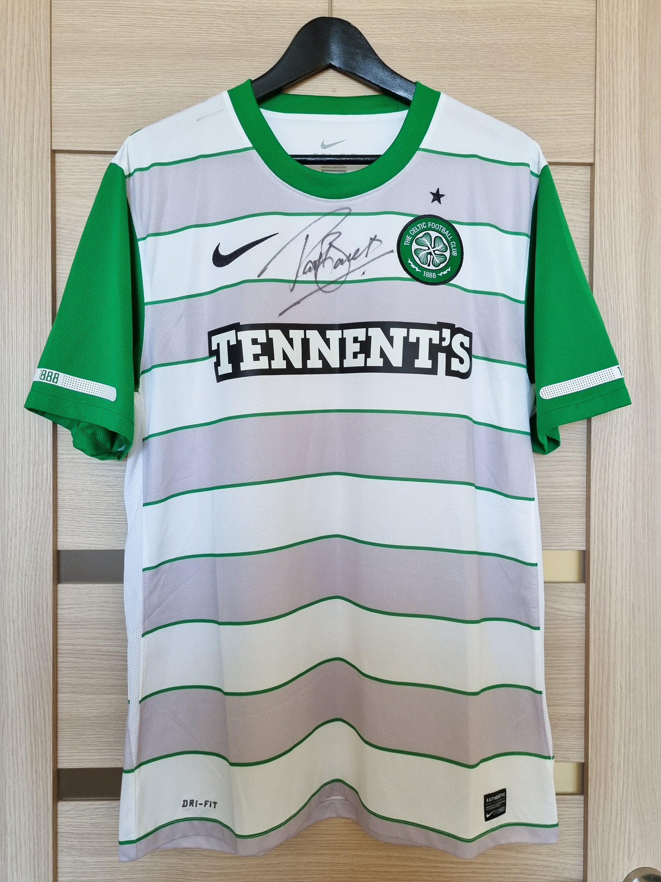 Celtic Away Shirt 2013-2014 BNWT (L)