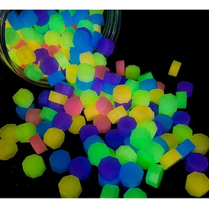 Particelle di cera fluorescente sigillate con cera, particelle di cera luminose, 100/200 pezzi/borsa, set di perline con sigillo di cera, accessori per timbri con sigillo di cera