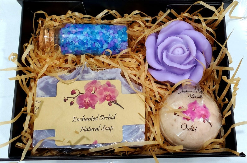Natural Lavender Spa Gift Box | Rose Bath Bomb, Soy Candle Orchid Dream Spa Lux