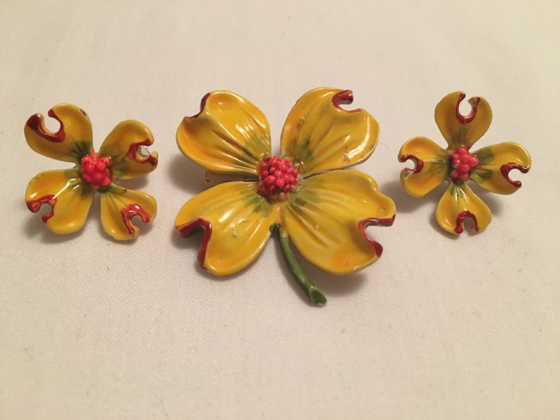 Yellow Enamel Brooch /& Earring Set