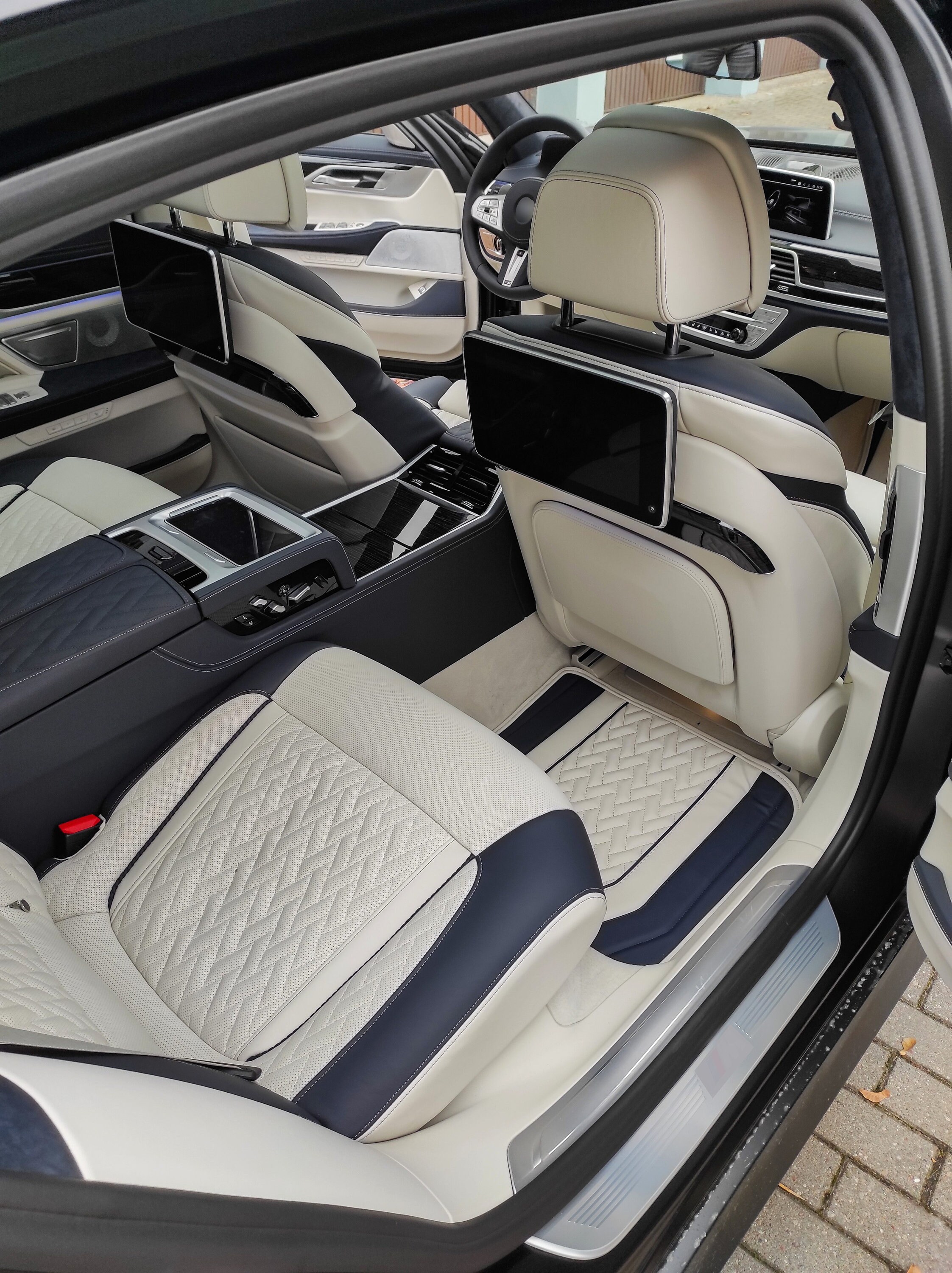 BMW 7 Series 2015> (G11) Lwb  -Tailored Carpet Car Mats