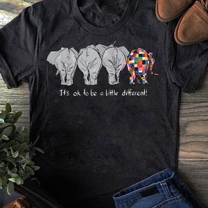 象の自閉症啓発Tシャツ：違っても大丈夫