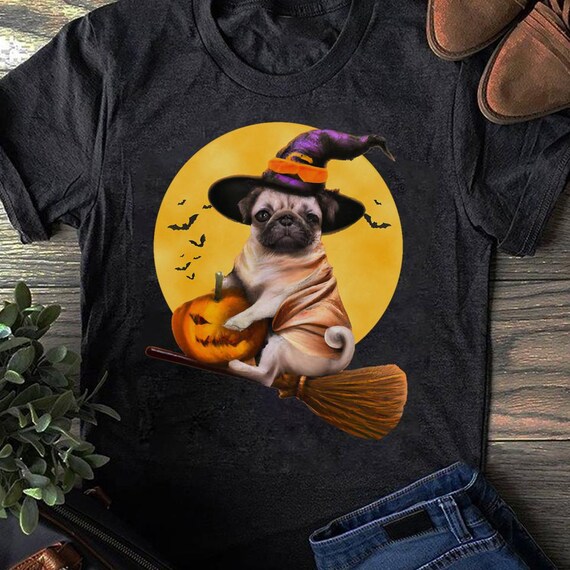 Funny Pug Halloween Costume T-shirt: Dog Lovers Gift