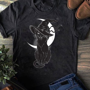 Vintage Scary Halloween Black Cat Costume Witch Hat & Moon T-Shirt -  Gift for Cat Lovers - Funny Cat Shirt - Cool Cat, Cat Shirt