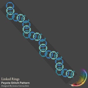 Może przedstawiać: Wzór koralików w ściegu peyote na bransoletkę z połączonymi pierścieniami w odcieniach niebieskiego i zielonego. Wzór nosi nazwę "Linked Rings" i został zaprojektowany przez Jessicę Giovacchini.
